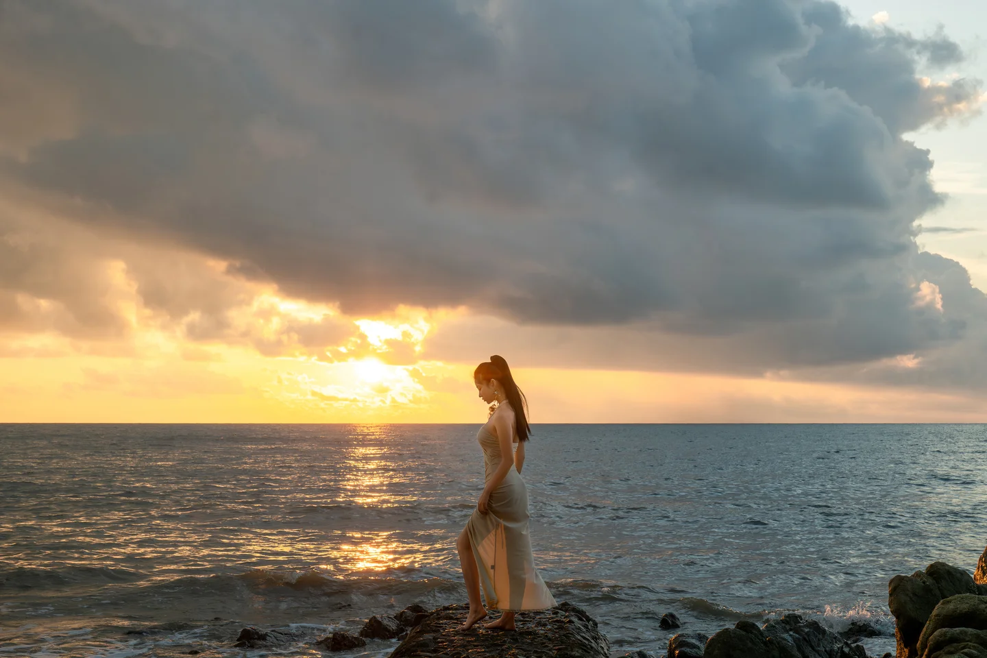 年年 - 海边维纳斯 [80P-549MB] tg@simisebaisi 【丝足阁】018.webp